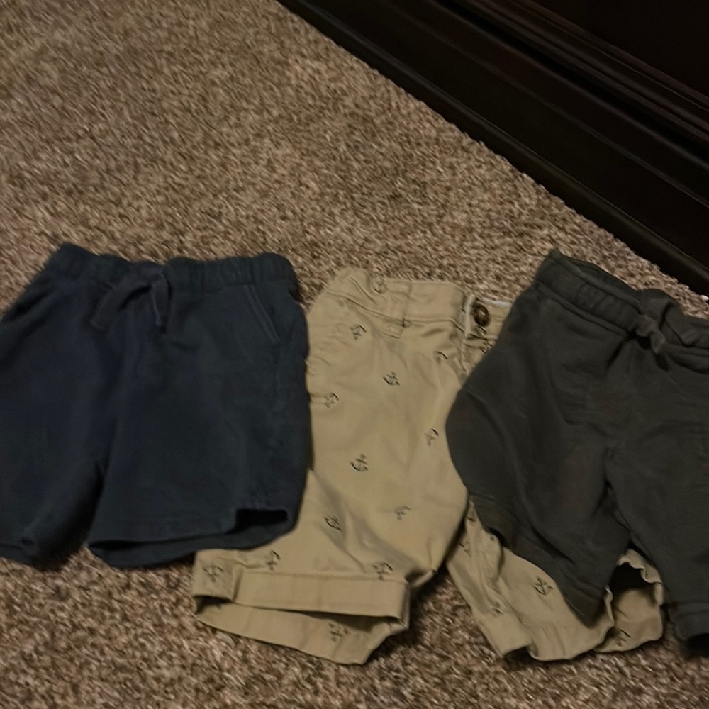 bunlde of 3 shorts